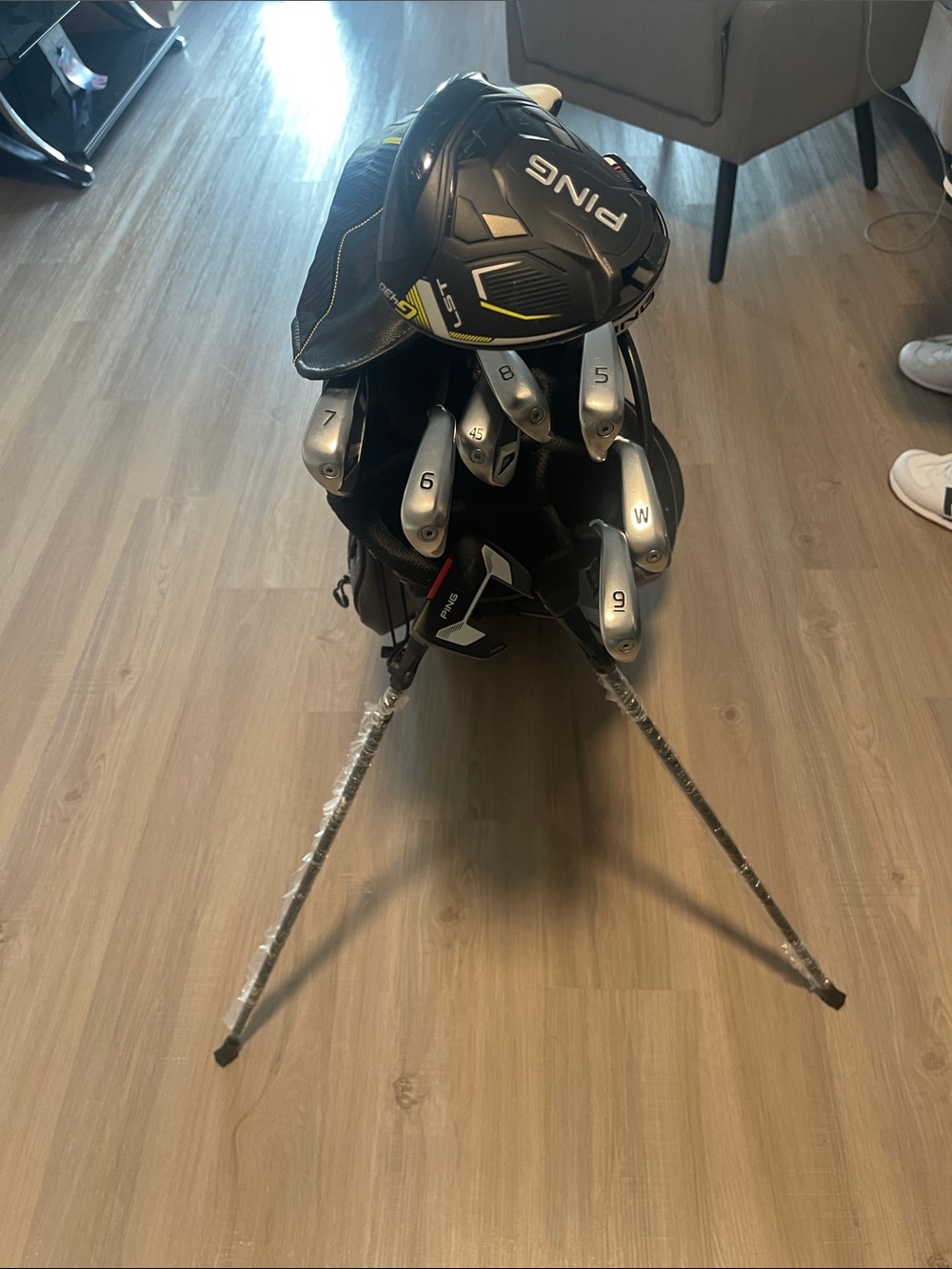 Ping Black Stand Golf Bag with Club Set